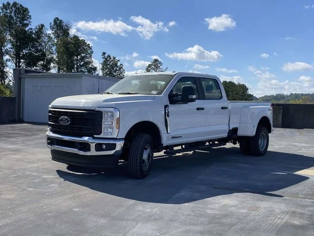 New 2026 Oxford White Ford F-350® XL image 7