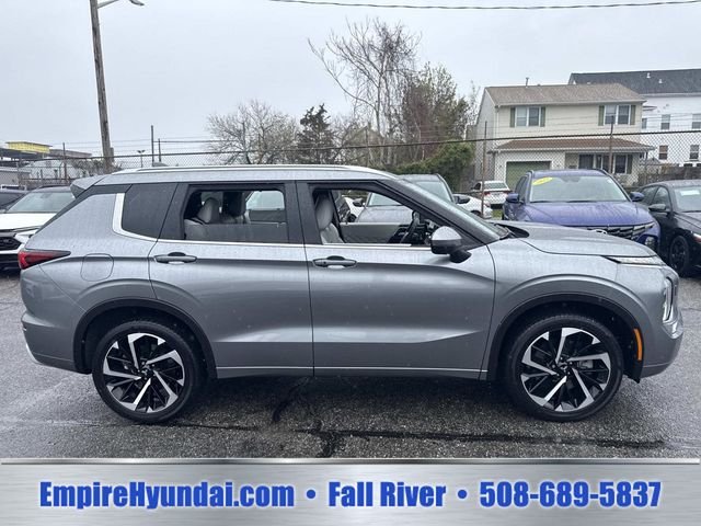 2024 Mitsubishi Outlander SEL - Photo 3
