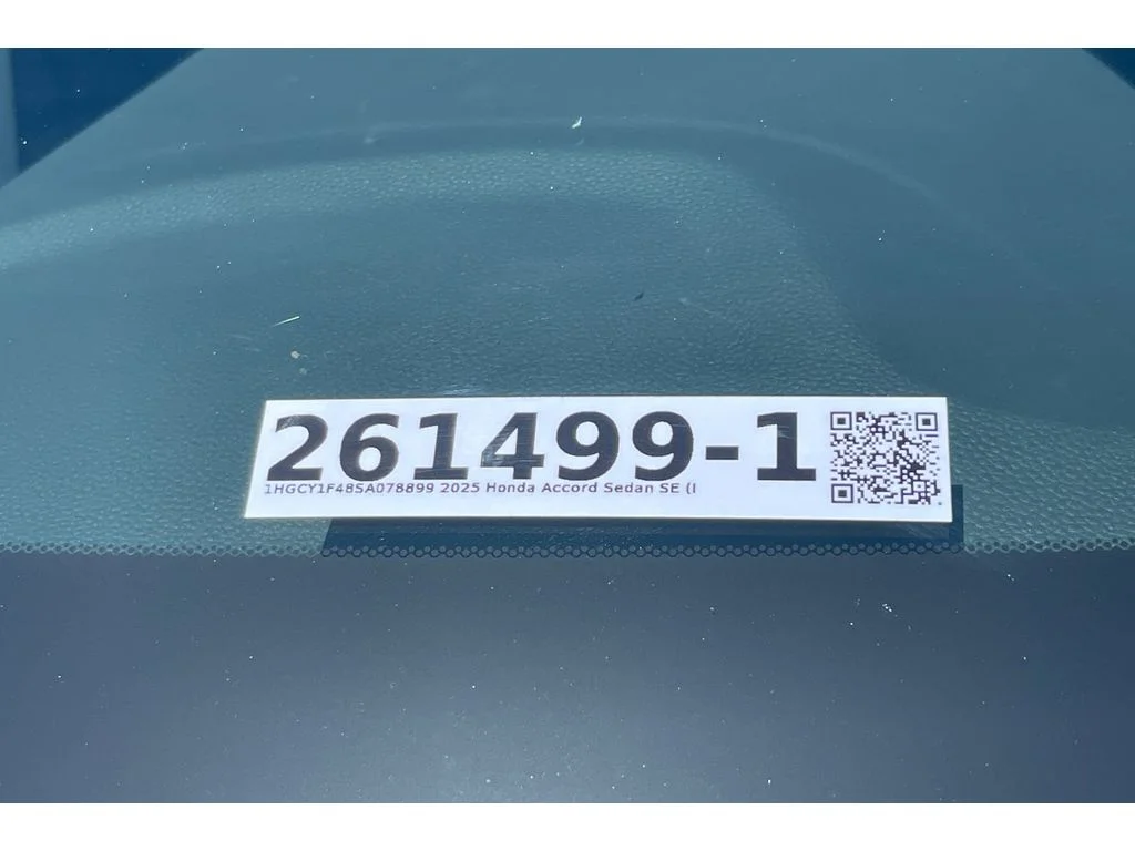 Used 2025 Platinum White Pearl Honda SE image 20