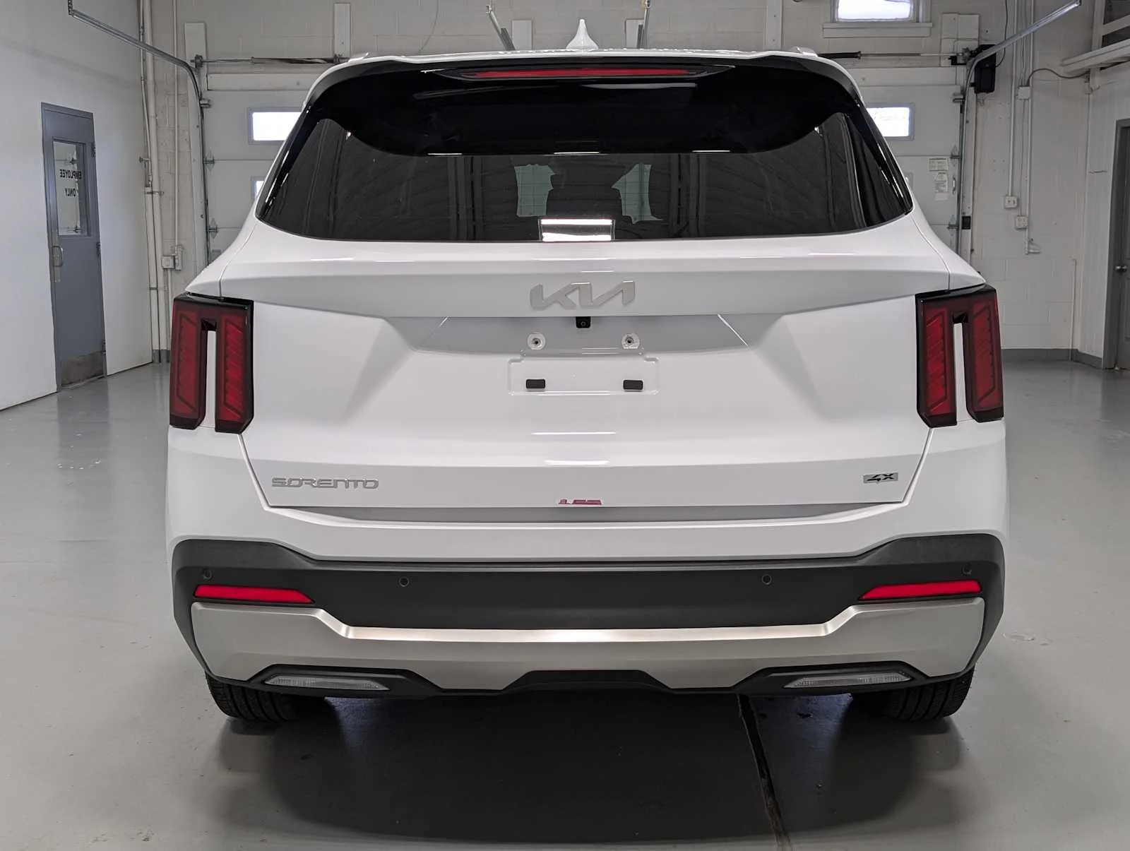 Used 2025 Glacial White Pearl Kia S image 9