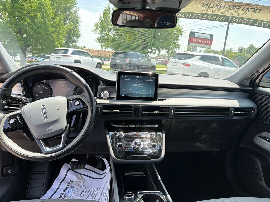 Used 2022 Red Lincoln Standard image 15