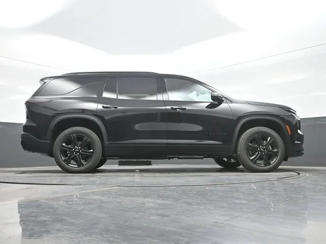New 2027 Mosaic Black Metallic Chevrolet LT image 24