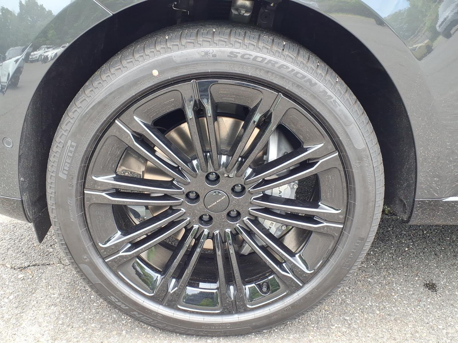 New 2026 Carpathian Grey Land Rover SE LWB image 9