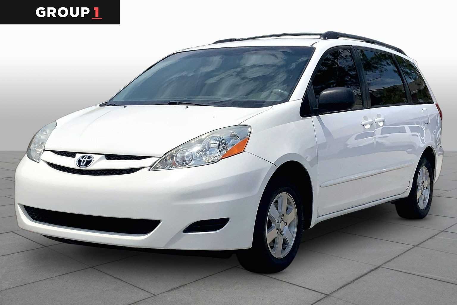 2006 Toyota Sienna LE 8-Passenger's photo