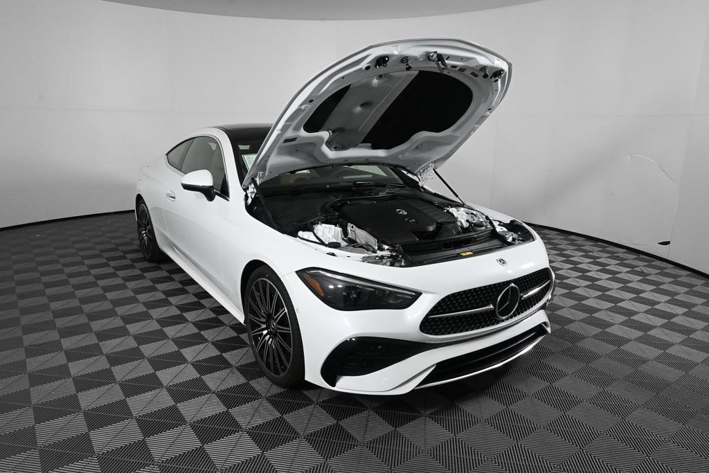 New 2026 MANUFAKTUR Moonlight White Metallic Mercedes-Benz CLE 300 image 30