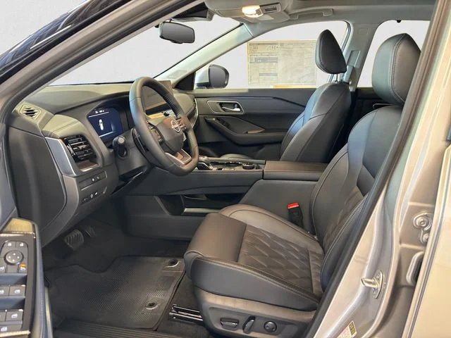 New 2026 Champagne Silver Metallic Nissan Platinum image 10