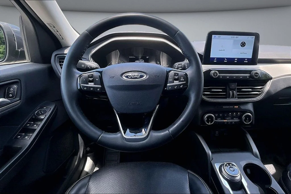 Certified Used 2022 Gray Ford SEL image 8