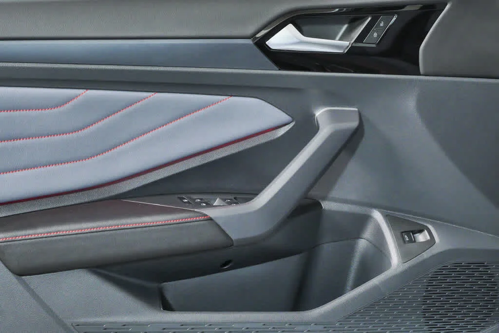 New 2026 Monument Gray w/Deep Black Roof Volkswagen Autobahn image 6