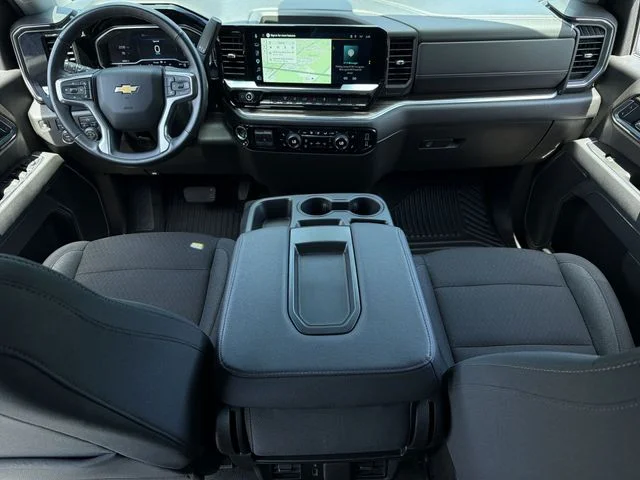 Used 2025 White Chevrolet LT image 18