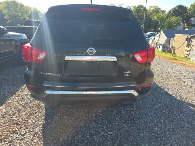 Used 2017 Black Nissan SL image 4