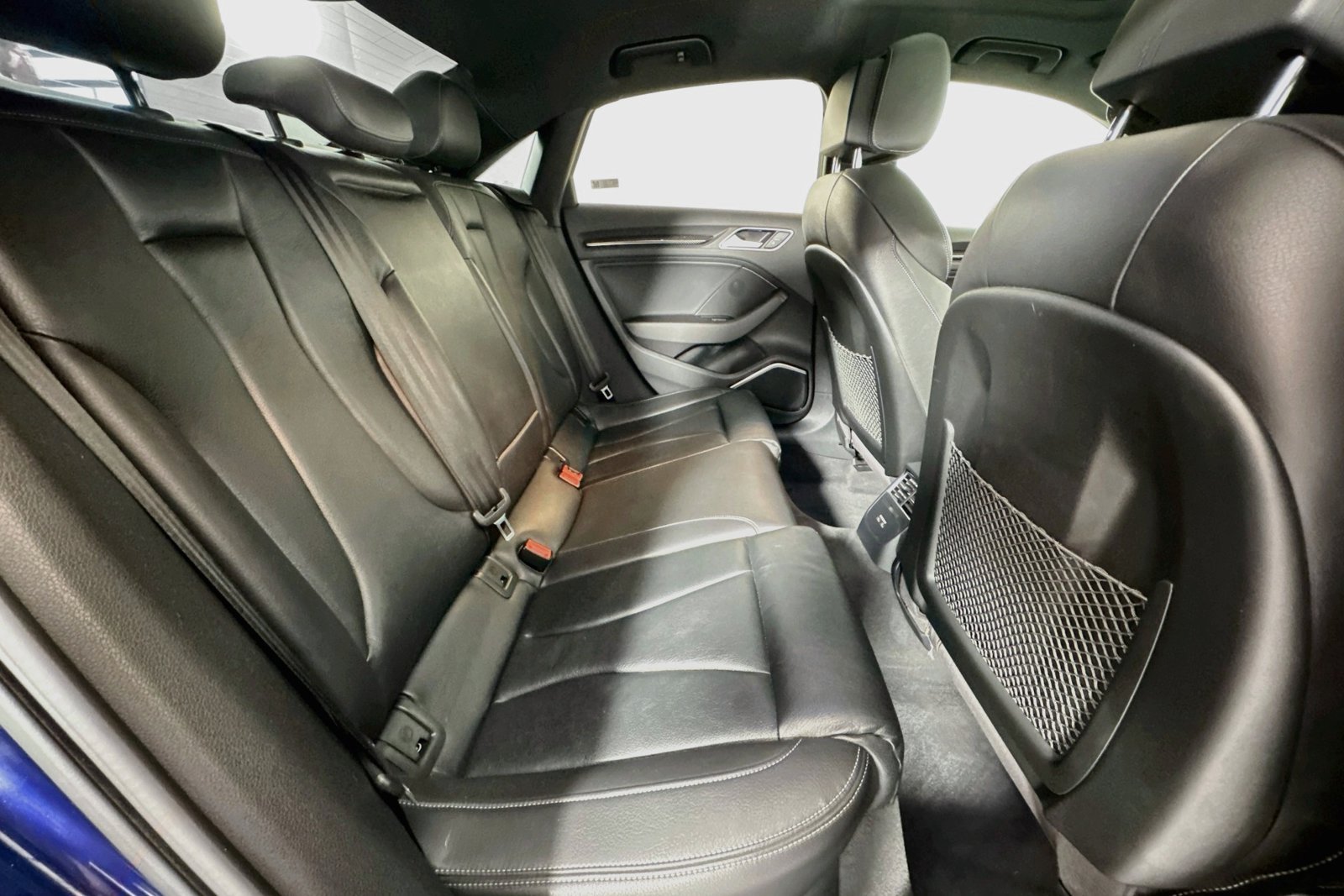 Used 2019 Navarra Blue Metallic Audi Prestige image 26