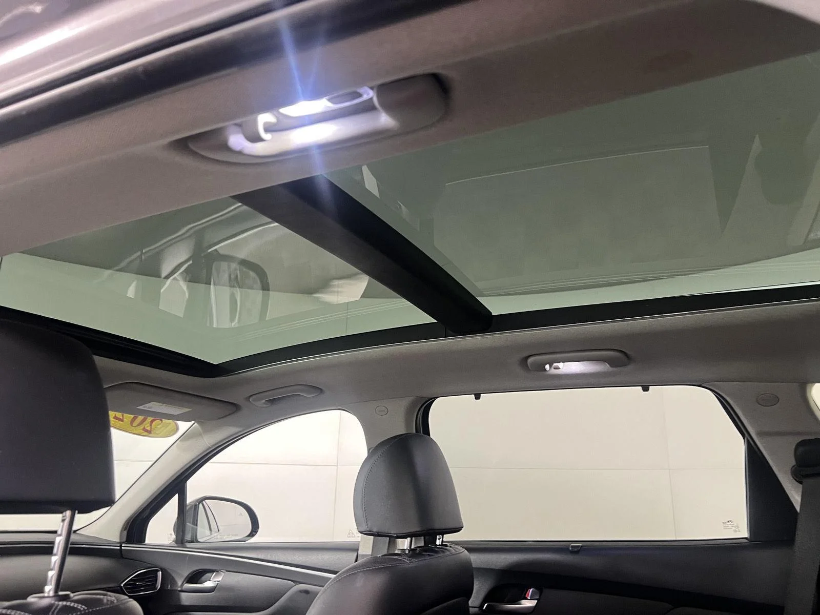 Used 2022 Portofino Gray Hyundai Limited image 3