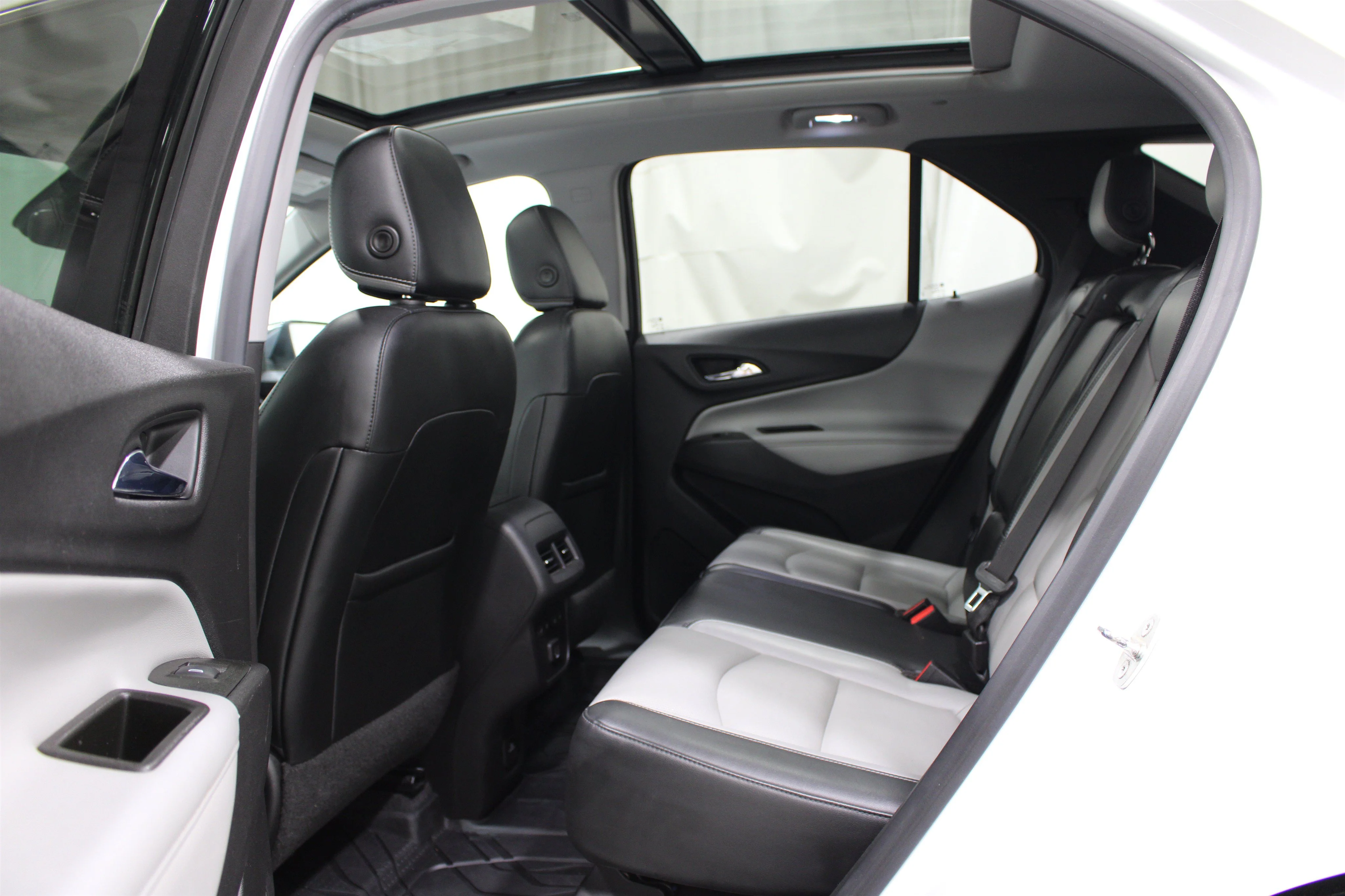 2020 Chevrolet Equinox Premier - Photo 23