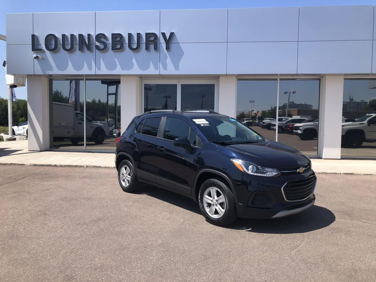 Used 2022 Blue Chevrolet Awd 4dr Lt image 1