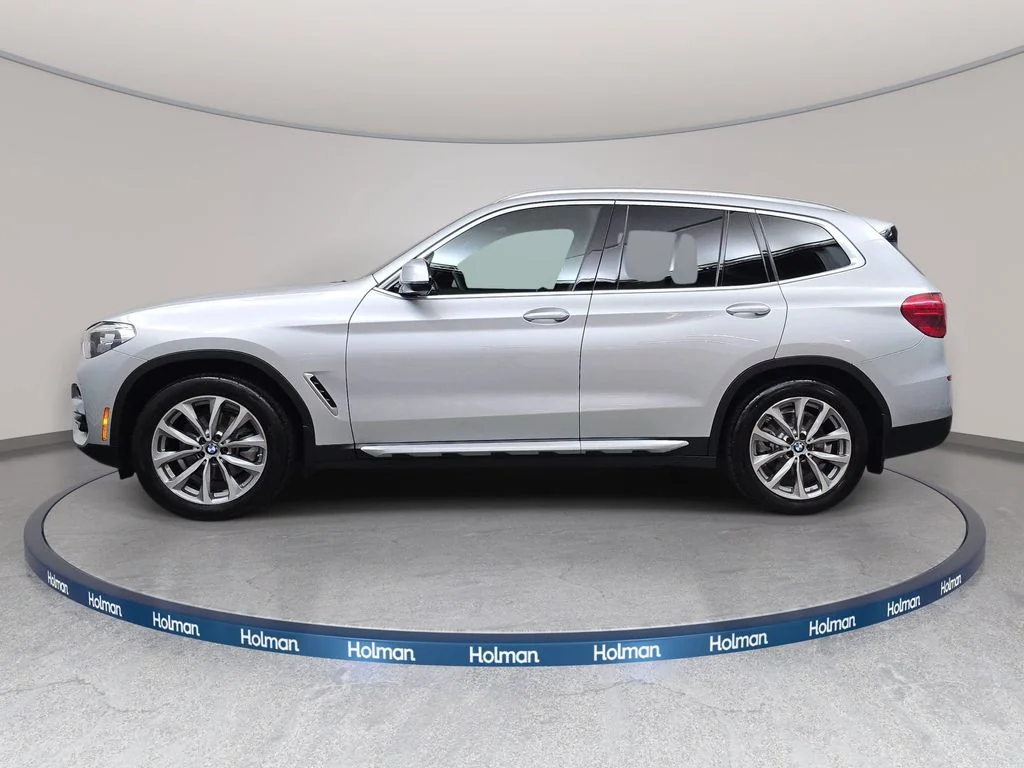 Used 2019 Silver BMW xDrive30i image 9