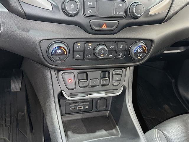 Used 2019 Ebony Twilight Metallic GMC Denali image 18