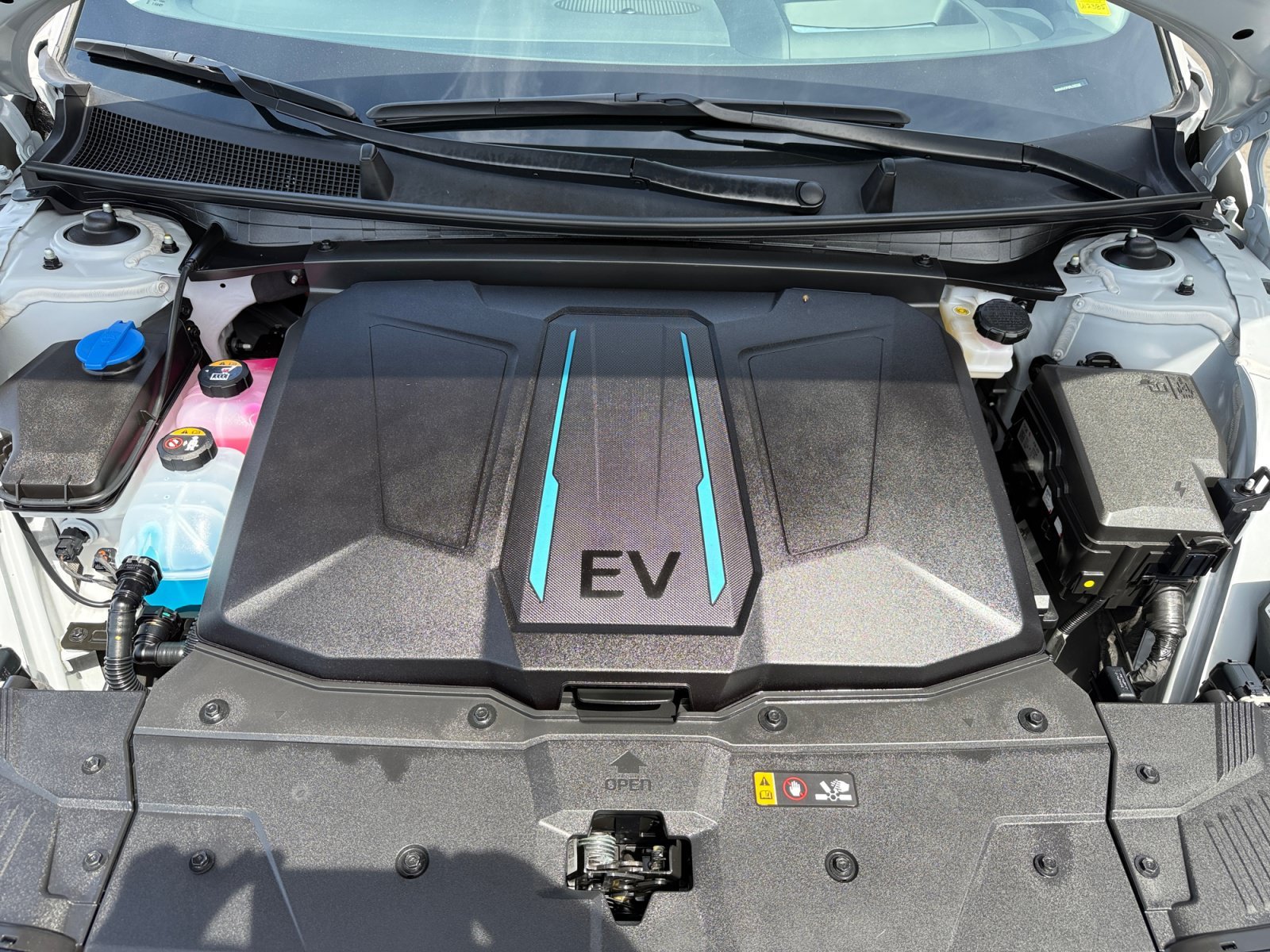Certified Used 2024 Cyber Gray Hyundai Limited image 20
