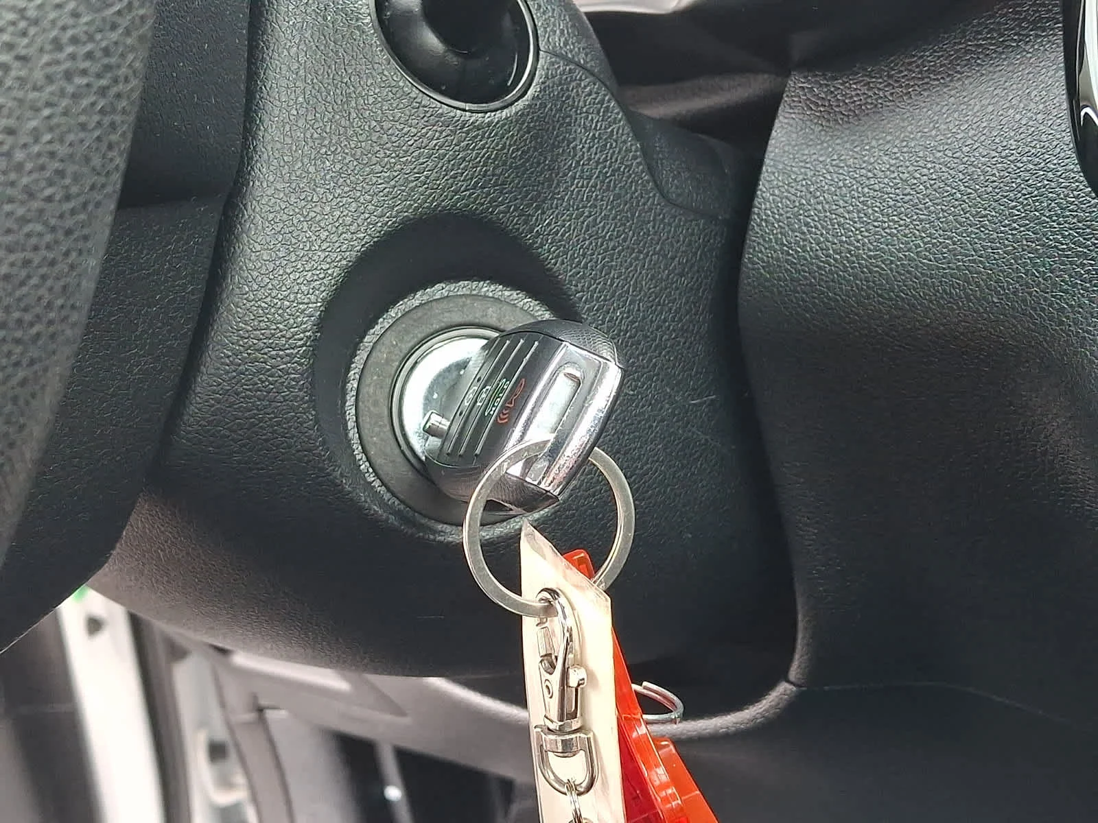 Used 2019 Snow White Pearl Kia LX image 23