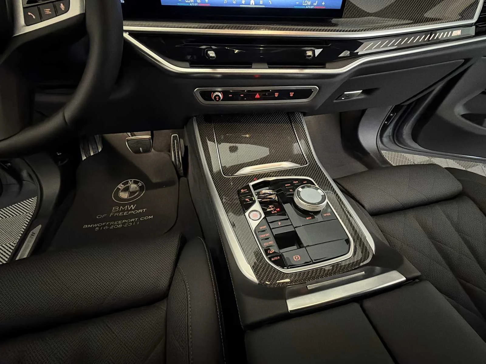 2026 BMW X5 M60i - Photo 18