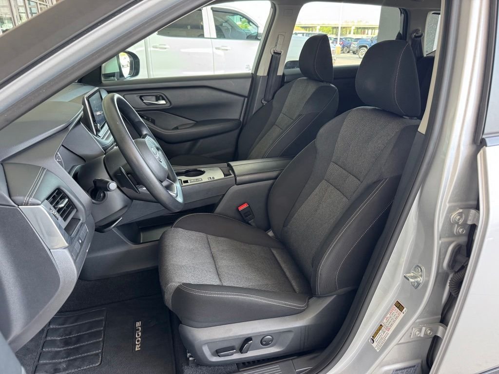 Used 2024 Silver Nissan SV image 16