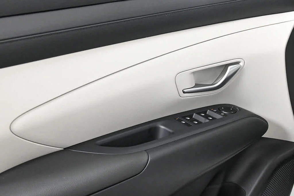 New 2026 Phantom Black Hyundai SEL FWD image 16