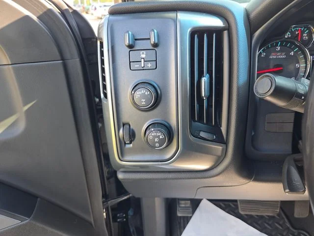 Used 2018 Black Chevrolet LT image 25