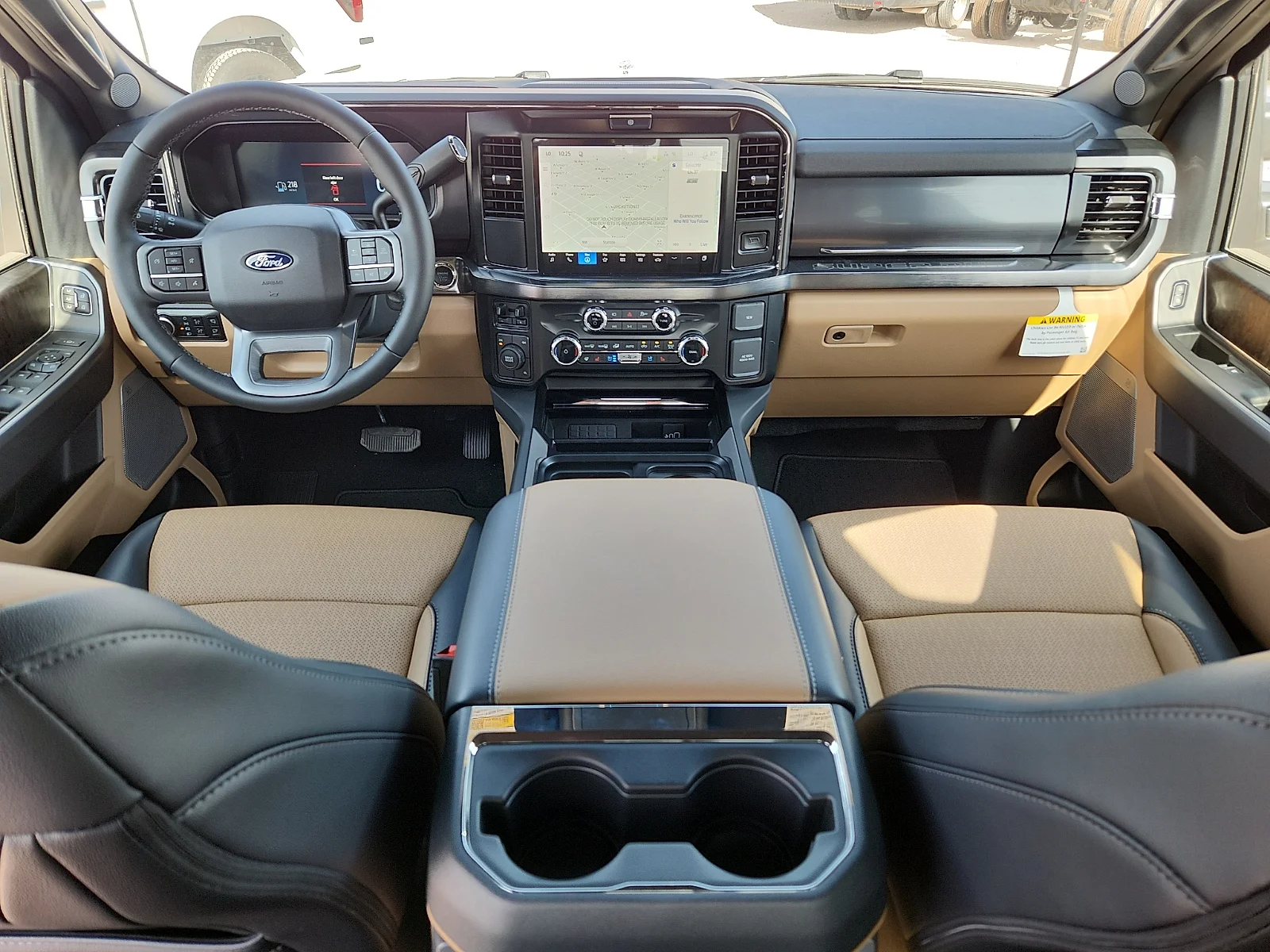 New 2027 Oxford White Ford Lariat image 13
