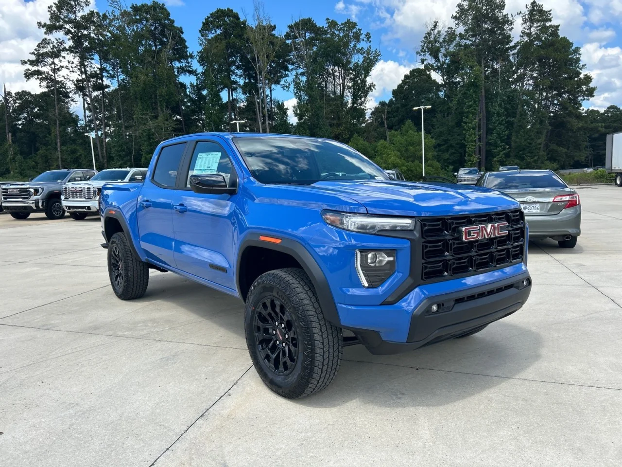 New 2026 Rapids Metallic GMC Elevation image 2