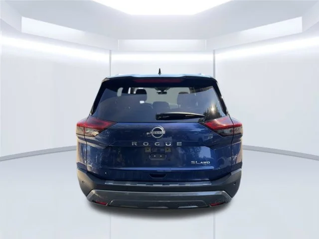Used 2023 Blue Nissan SL image 7