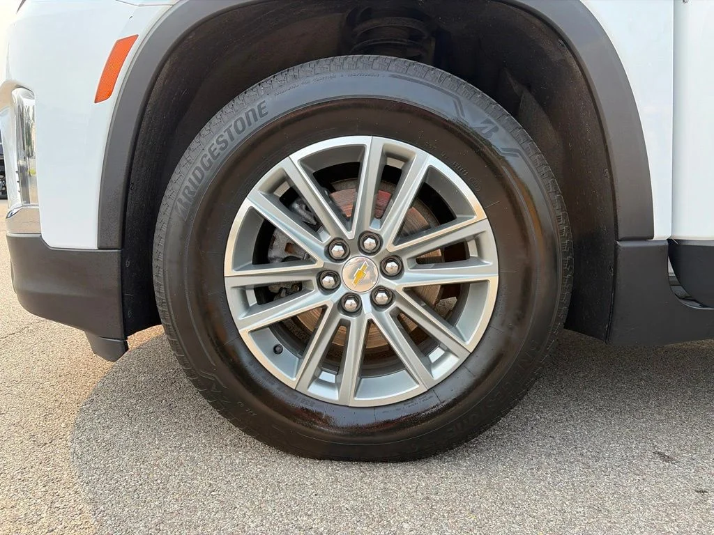 2023 Chevrolet Traverse 1LT - Photo 12