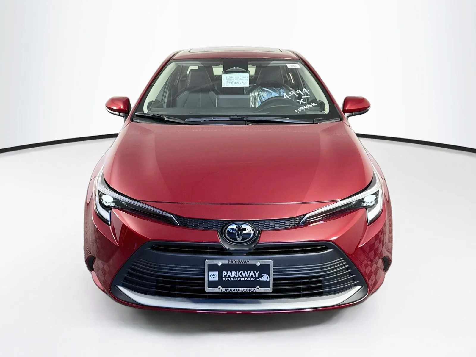 New 2026 Ruby Flare Pearl <sup>1</sup> Toyota  XLE image 2
