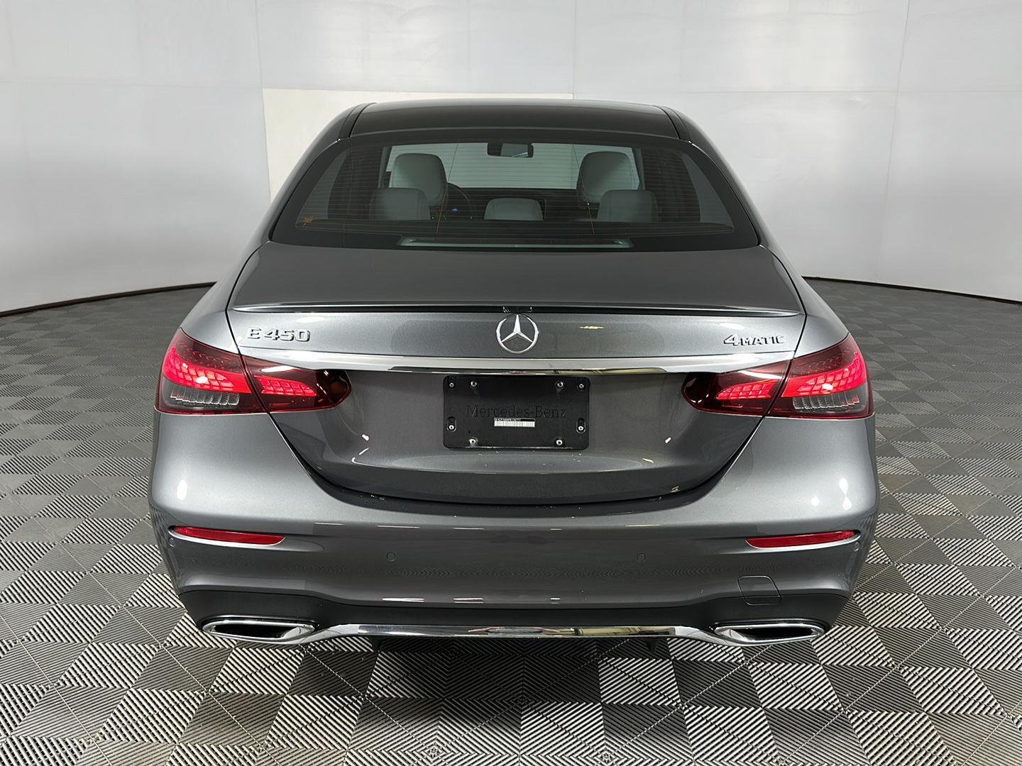 Used 2023 MANUFAKTUR Selenite Gray Magno Mercedes-Benz E 450 image 25