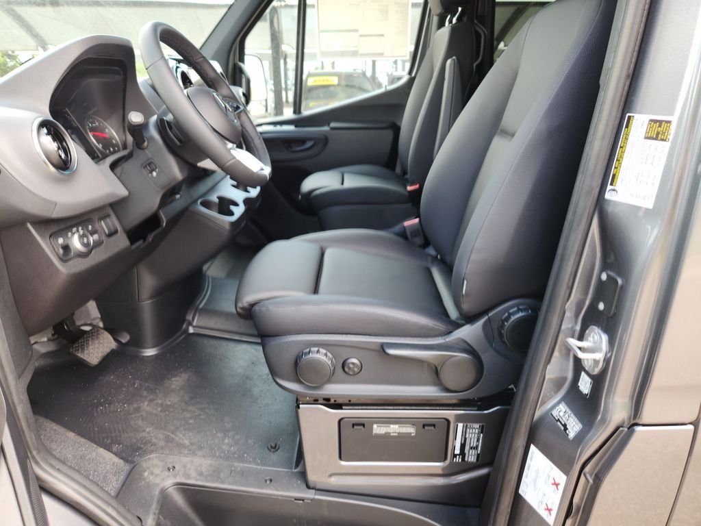 New 2026 Selenite Grey Metallic Mercedes-Benz PASSENGER image 15