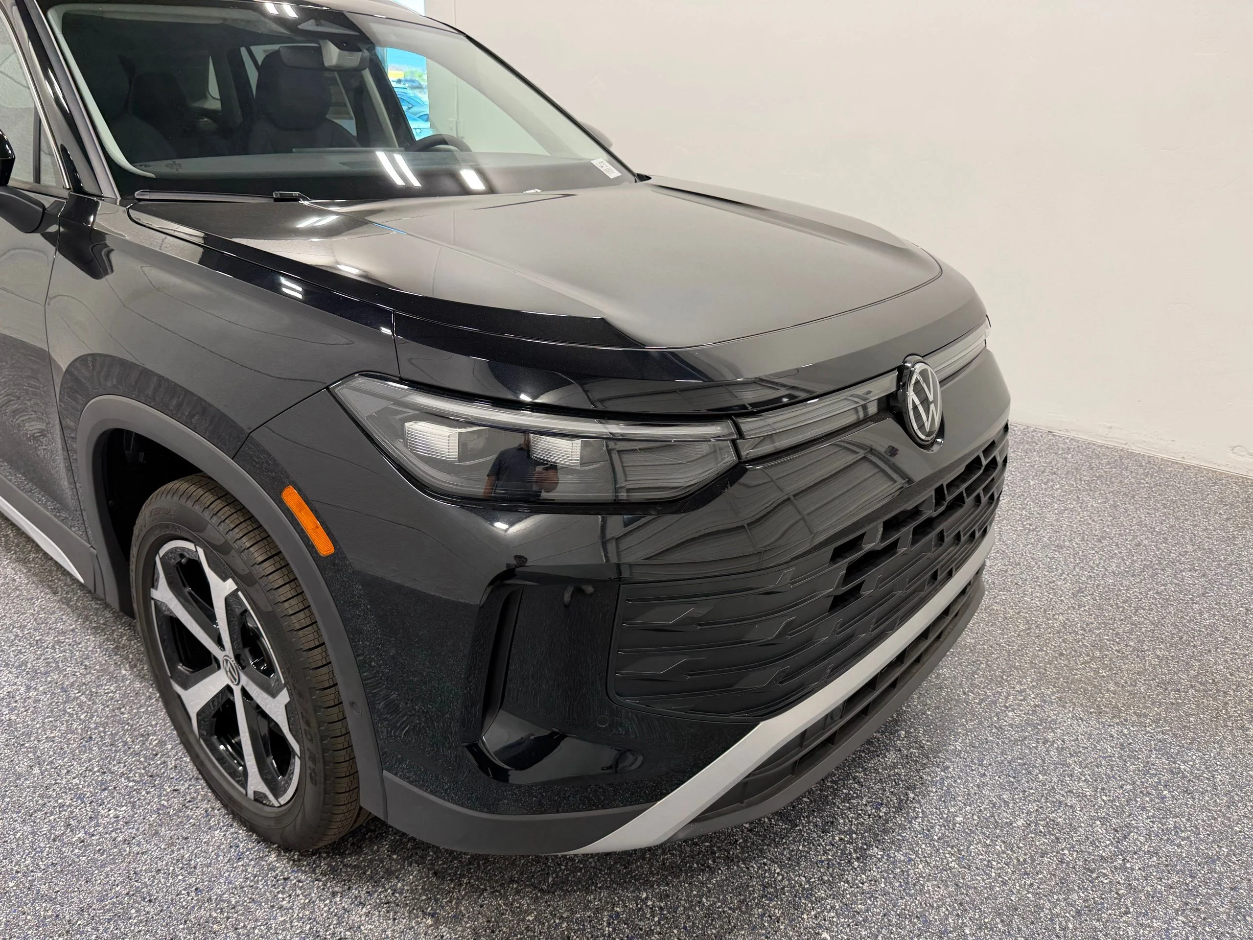 New 2026 Black Volkswagen 2.0T SE image 18
