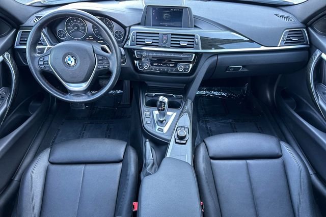 2018 BMW 3 Series 330e - Photo 15