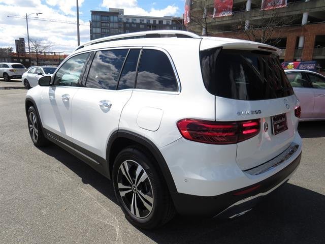 Certified Used 2025 Polar White Mercedes-Benz GLB 250 image 2