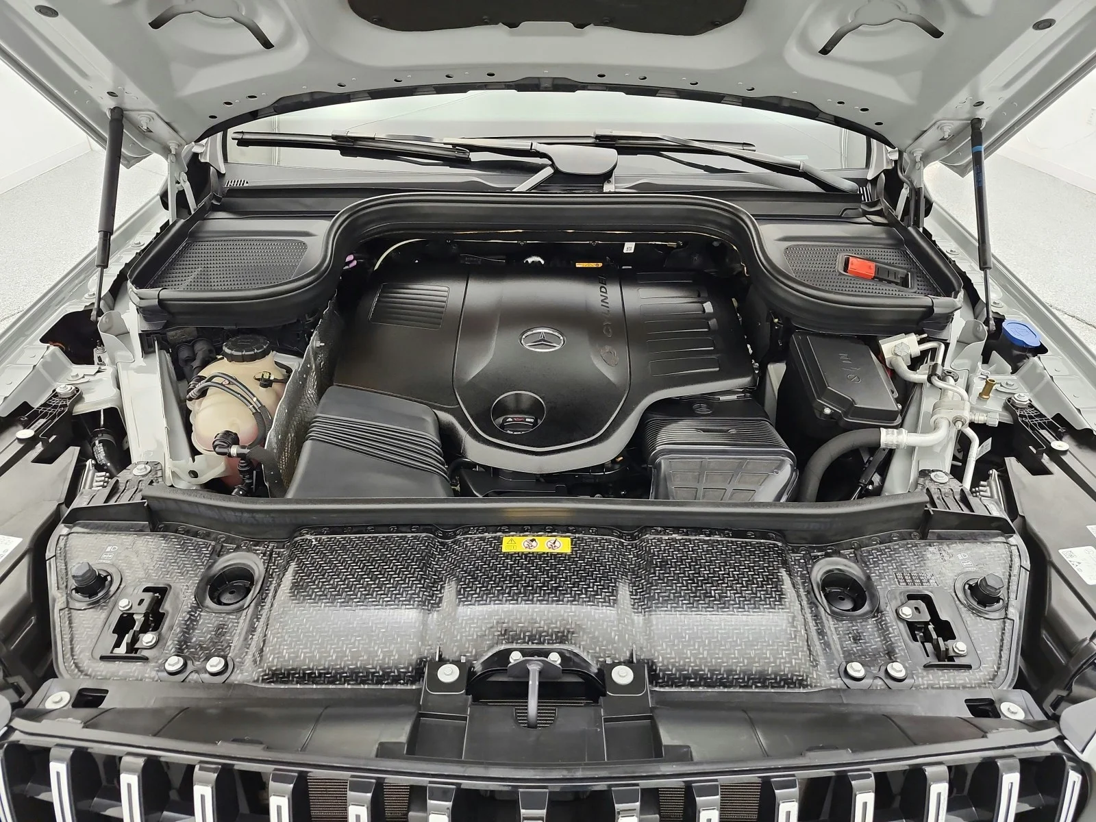 Used 2024 MANUFAKTUR Alpine Grey Mercedes-Benz GLS 450 4MATIC® SUV image 23