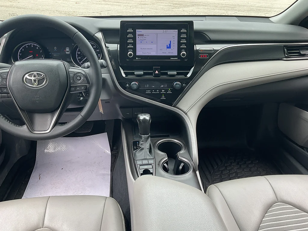 Used 2023 Ice Cap Toyota SE image 12
