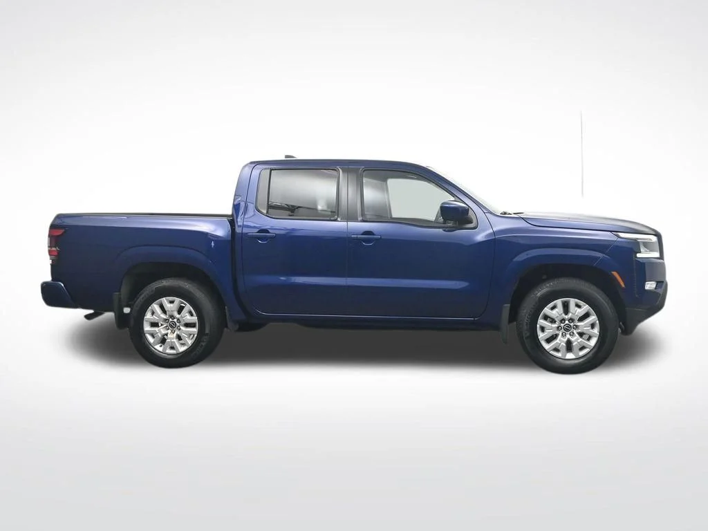 Used 2023 Blue Nissan SV image 4