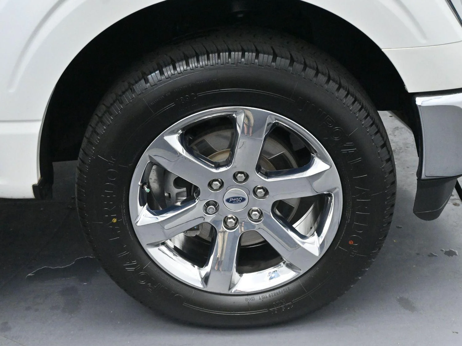 Used 2022 Star White Metallic Tri-Coat Ford LARIAT image 35