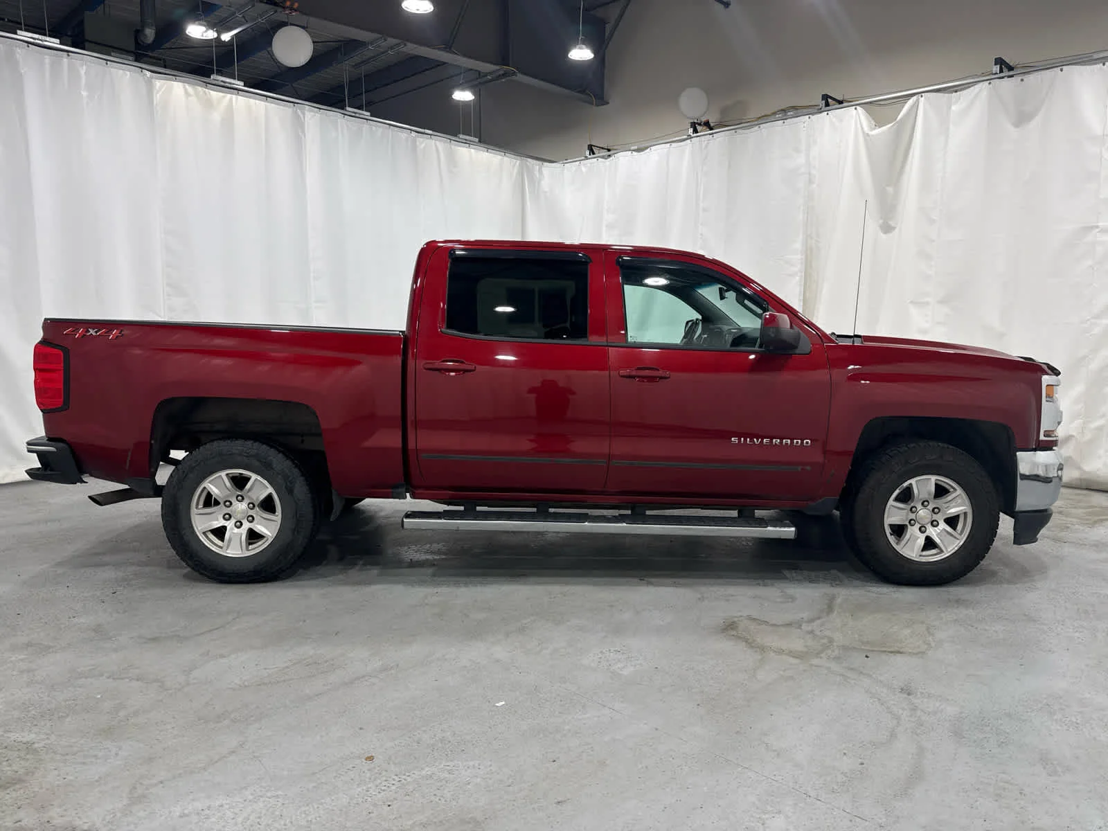 Used 2018 CAJUN RED TINTCOAT Chevrolet LT image 6