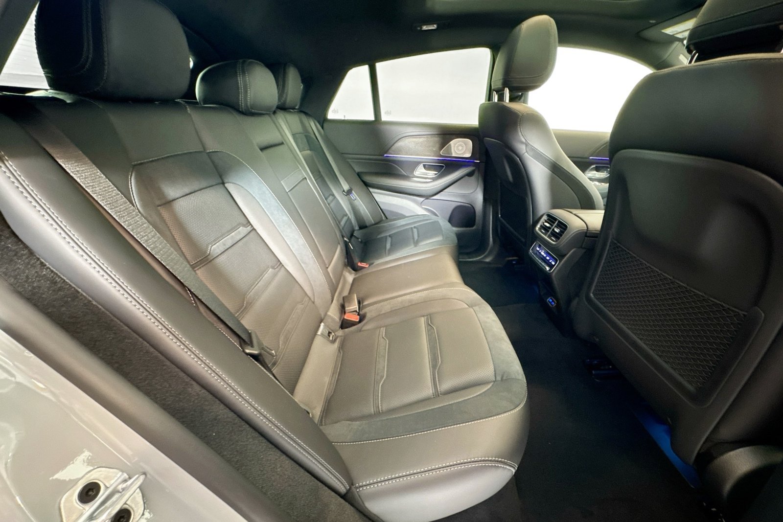New 2026 MANUFAKTUR Alpine Grey Mercedes-Benz AMG® GLE 53 image 25
