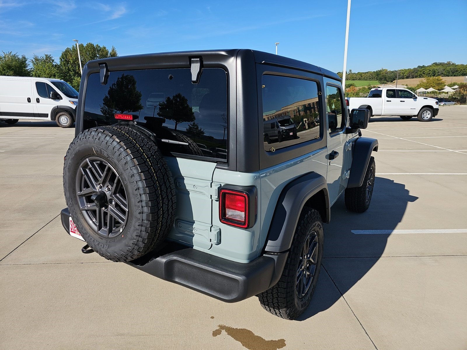New 2027 Earl Clearcoat Jeep Sport S image 5