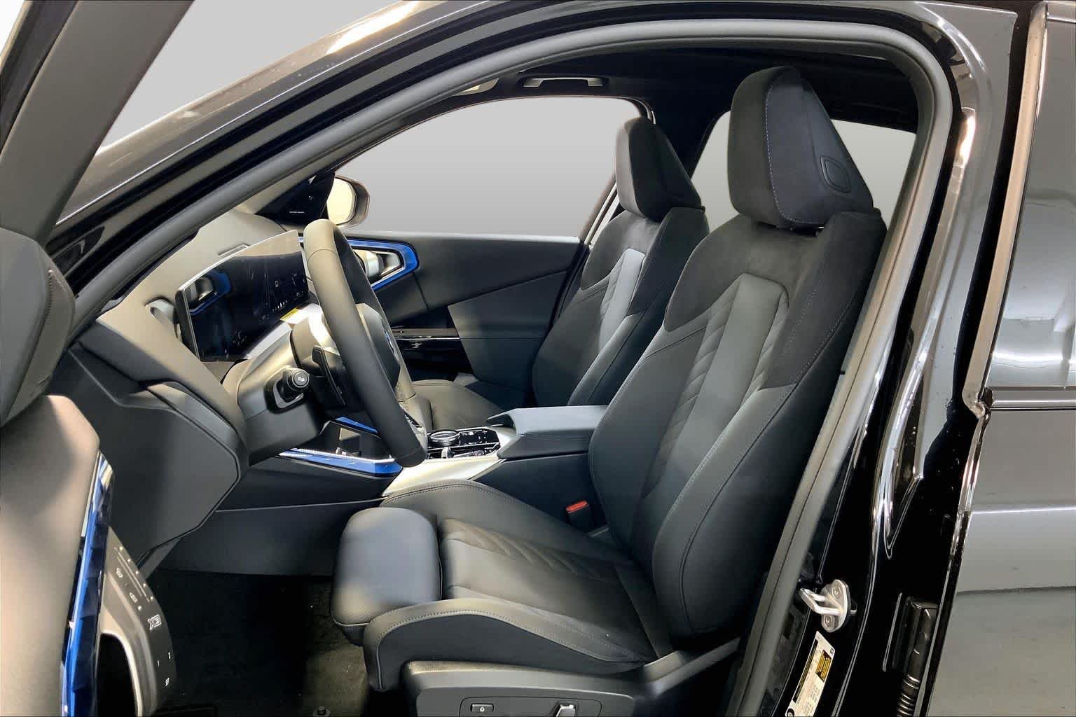 New 2026 Black Sapphire Metallic BMW 30 xDrive image 9