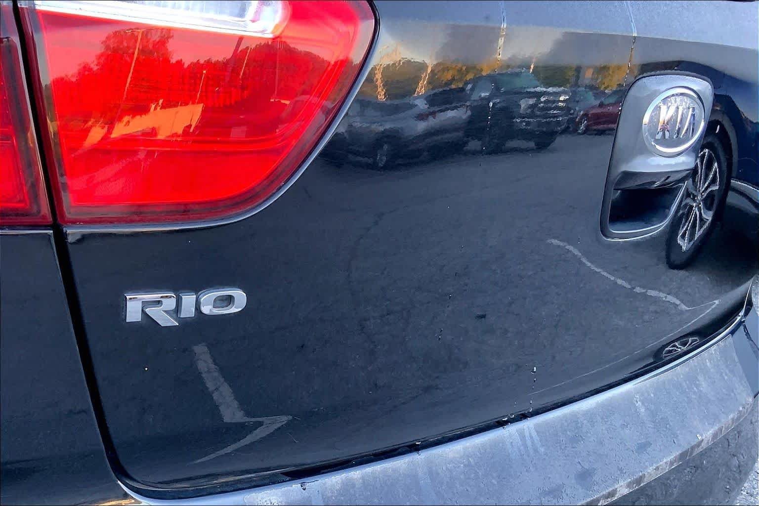 Used 2012 Aurora Black Pearl Kia EX image 27