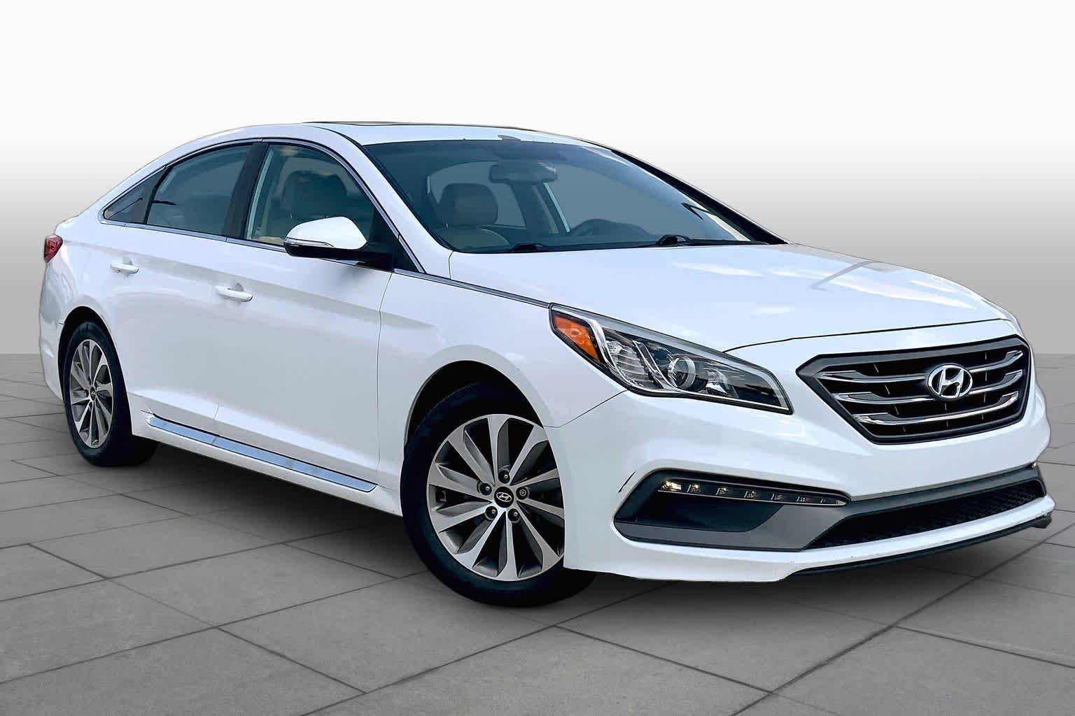 Used 2015 Quartz White Pearl Hyundai 2.4L Sport image 3