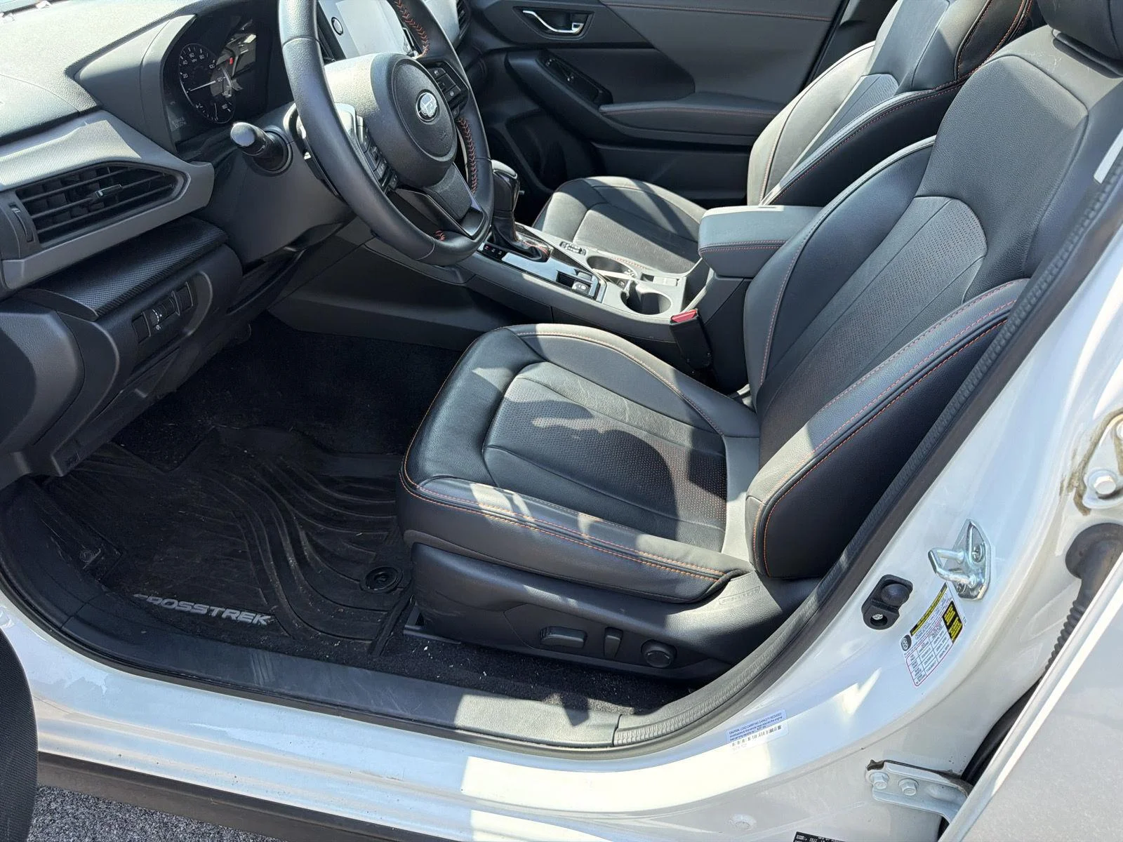 Used 2024 Crystal White Pearl Subaru Limited image 10