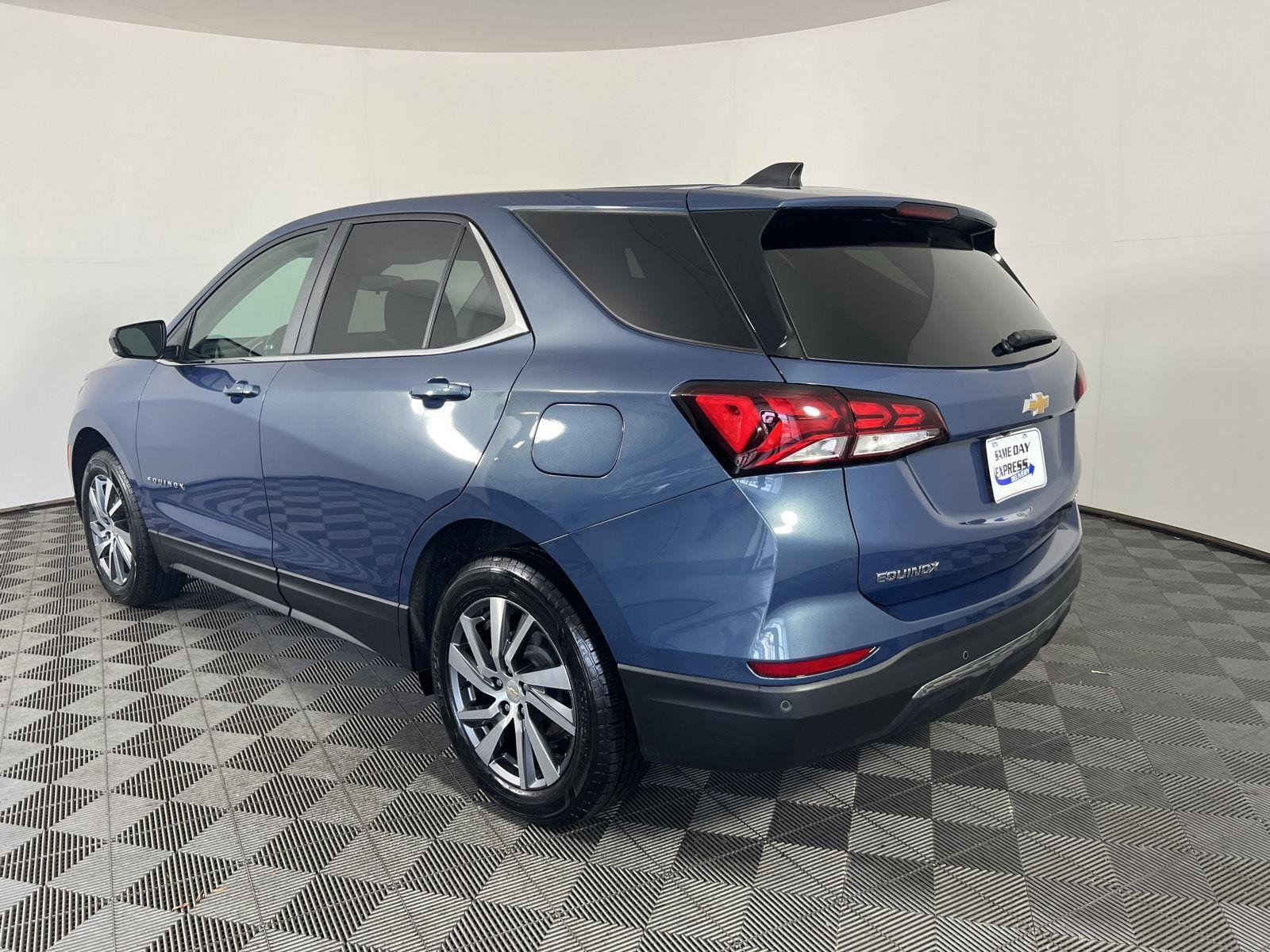 Used 2024 Lakeshore Blue Chevrolet LT image 25