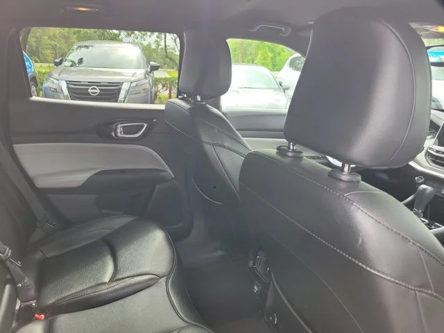 Used 2024 Gray Jeep Limited image 31