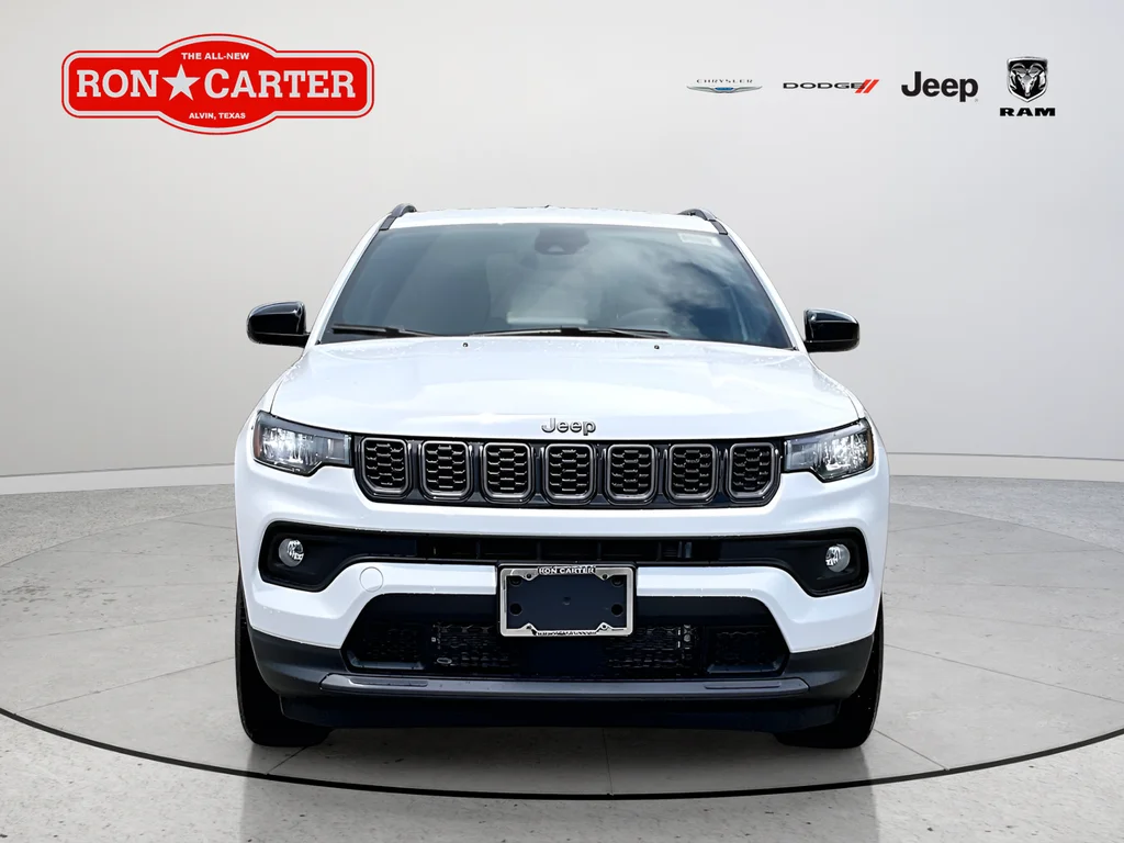 New 2026 Bright White Clearcoat Jeep Latitude image 2